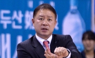 [포토]작전 지시하는 신한은행 정인교 감독