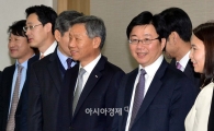[포토]'어색함 속 분위기'