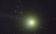 [스페이스]"8000년 뒤에 보자"…푸르스름한 러브조이 혜성
