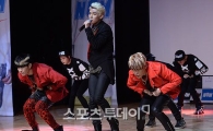 [포토]엔오엠, 강렬하게!