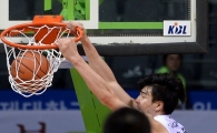 [포토]김종규, '덩크슛 보고있나'