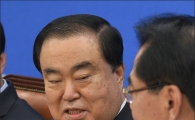 [포토]이야기하는 문희상·백재현
