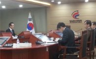 갤S6 출격 직전…보조금 상한선·SKT영업정지 '촉각'