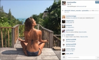 제시카 알바, 비키니 입고 아침 명상…흠 잡을 데 없는 '명품 몸매'