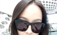 빅토리아 근황, 선글라스도 가리지 못한 무결점 꿀피부 인증