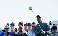 [골프포토] 우즈 "강해진 드라이브 샷"