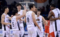 [포토]'파죽지세' LG, '선두 SK 꺾고 11연승'