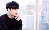 강하늘 "황정민 선배, 내게 종교 같은 존재"(인터뷰)