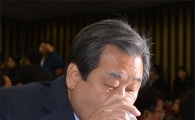 [포토]물 마시는 김무성 대표
