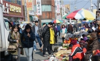 [포토]정감이 넘치는 장흥 토요시장 할머니 장터