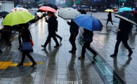 [포토]비 내리는 출근길 