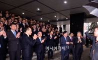 [포토]정홍원 국무총리, '여러분 잘 있어요~'