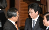 [포토]이야기하는 여야 원내대표