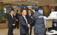 김낙회 관세청장, 인천공항세관 통관현장 점검