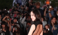 '순수의 시대' 강한나, 충격 베드신에 과거 '엉덩이골 드레스' 화제…완벽한 힙라인
