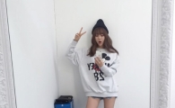 백보람, 폭풍 셀카로 근황 밝혀… 하의실종 패션도 무리없이 소화