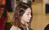 ‘이병헌 귀국’ 5개월 만에 모습 드러낸 이민정, 어두운 표정…입국 전 다퉜나