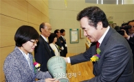 [포토]이낙연 전남도지사, 전라남도 수출상 시상