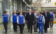 체코 총리, “넥센타이어 체코 신공장 기대”