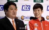 [포토]김선형, '감독님, 우승 공약 말씀하세요~'