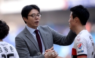 [포토]황선홍 감독, '손준호, 결승골 좋았어'