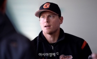 [포토]취재진과 인터뷰하는 롯데 아두치
