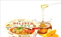 꿀통에 빠진 유통家…'라면'에도 꿀 발라