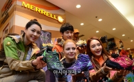 [포토]정통 하이킹화 카프라, 150여 개국 동시 런칭 