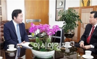 이낙연 전남도지사, 미국 메릴랜드주 한국무역통상부 이근선 대표 일행과 면담