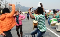 [포토]광화문 한복판에서 춤판 