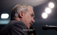 [포토]슈틸리케 감독, '지동원·김은선 뽑았어요'
