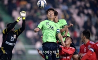 [포토]이동국, '헤딩슛에 드러난 못생김 주의보'