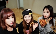홍진영, "담달에 출격하는 디아크, 민주랑 유나" 피자 먹방 공개…한라는?