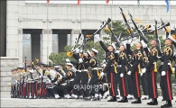 [포토]국군 의장행사 봄맞이 의장시범