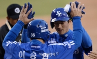 [포토]구자욱, '선제 투런포 쾅!'