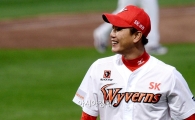 [포토]미소짓는 SK 김광현