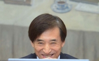 [포토]미소 짓는 이주열 한국은행 총재 