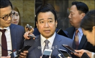 [포토]불법 정치자금 해명하는 이완구 총리