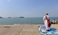 [포토]기도하는 스님