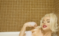 [포토] 코트니 스터든, 야릇한 거품 목욕 '상상력 자극'