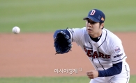 [포토]장원준, '땅볼 수비도 문제 없어'