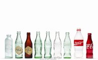 코카-콜라 병 탄생 100년…"짜릿한 행복 나누어요"