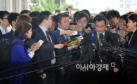 [포토]고개 숙인 이완구
