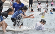 [포토]"물싸움은 재미있어~"