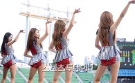 [포토] KT 치어리더, 하의실종 댄스