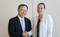 황창규 KT 회장, 유럽서 ICT외교 펼쳐