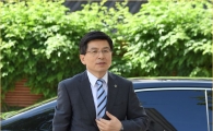[포토]출근하는 황교안 후보자