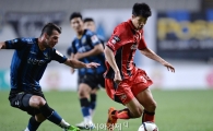 [포토]돌파 시도하는 FC서울 정조국