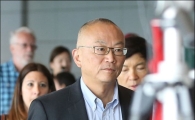 [포토]입국하는 케이지 후쿠다 WHO 사무차장