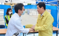 [사진]최경환, 병원 방문해 메르스 의료진 격려